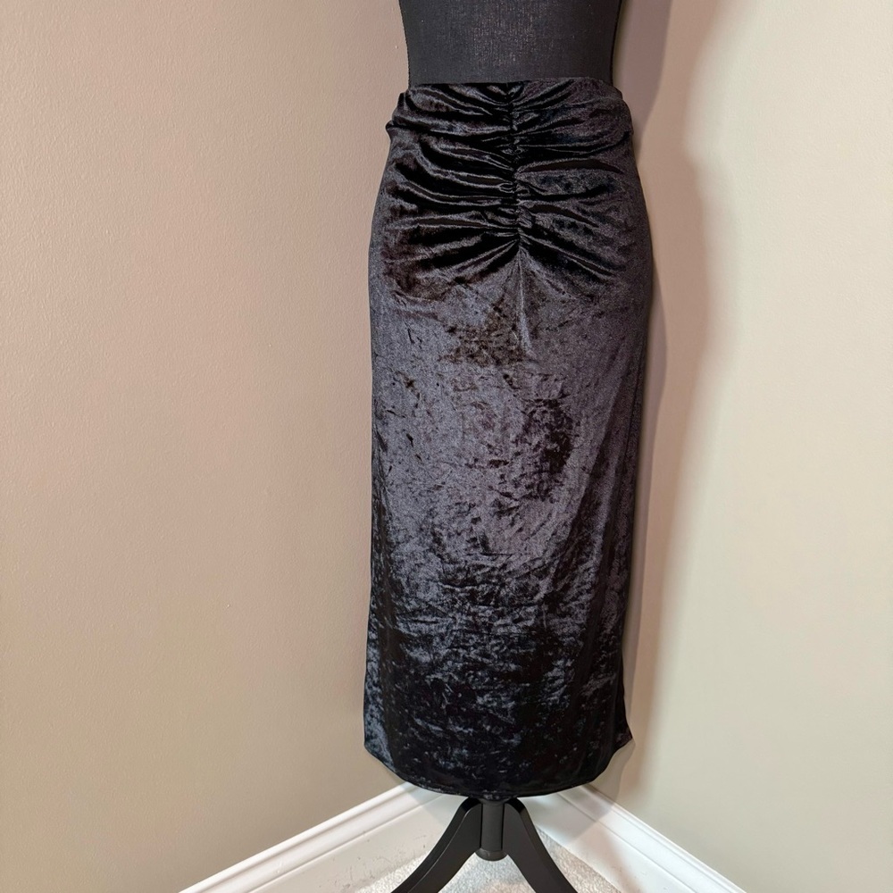 Wayf black crushed velvet ruched waist black Midi Skirt size medium side slit